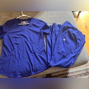 Wonder wink renew yoga scrub set size small like new scrubs pants top